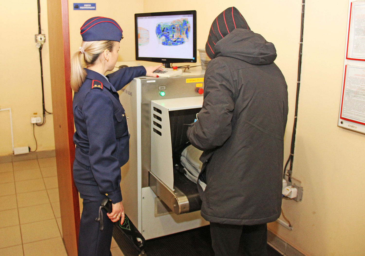 Напоминаем пассажирам перечень предметов, запрещенных к перевозке в метро 