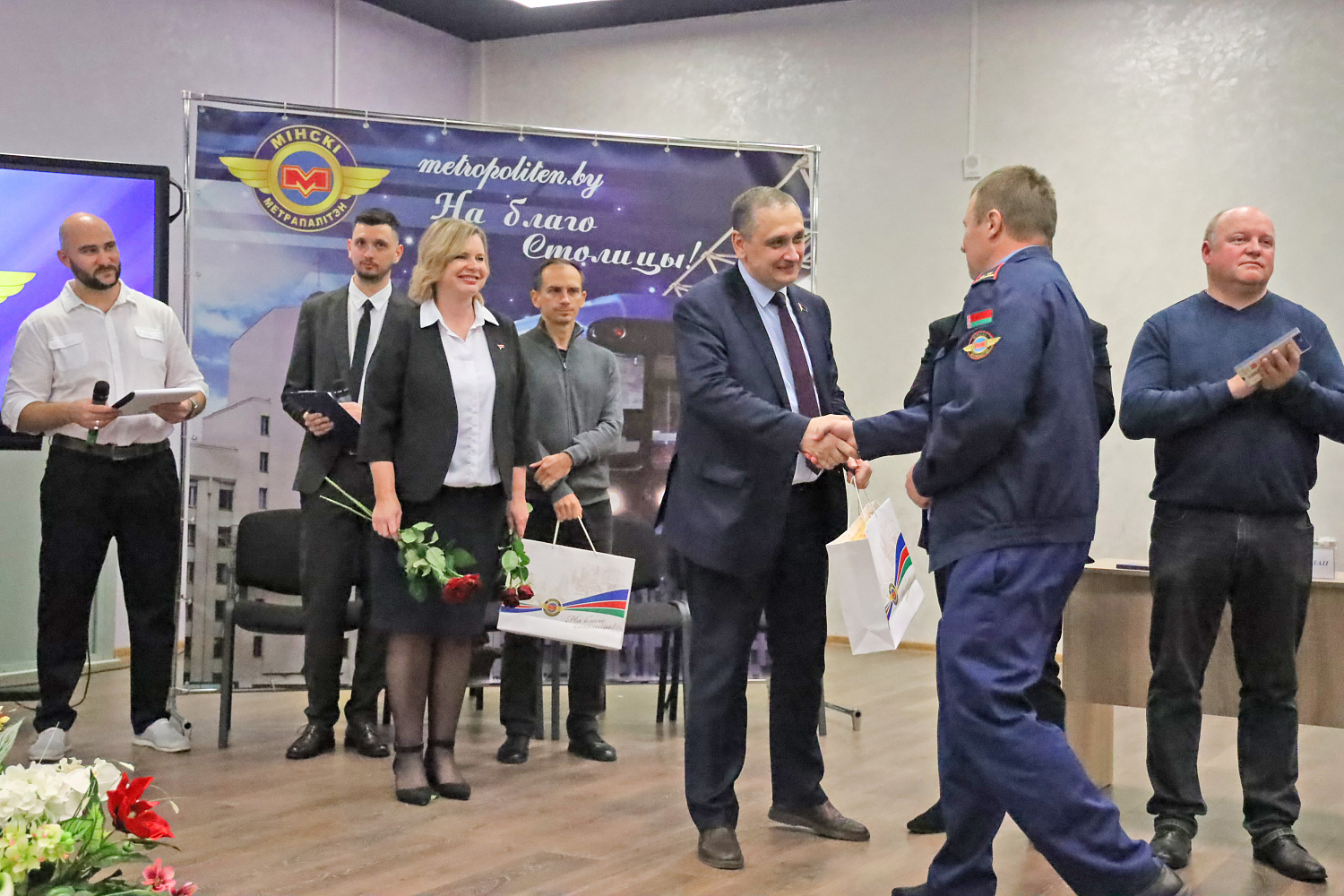 Соревновались мамы и папы. Победила дружба!